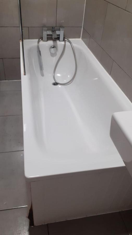 Sw16 Norbury Guesthouse London Bagian luar foto