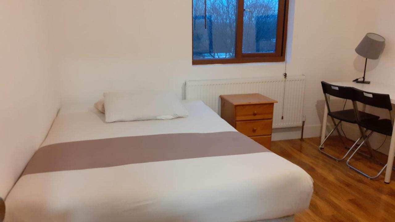 Sw16 Norbury Guesthouse London Bagian luar foto