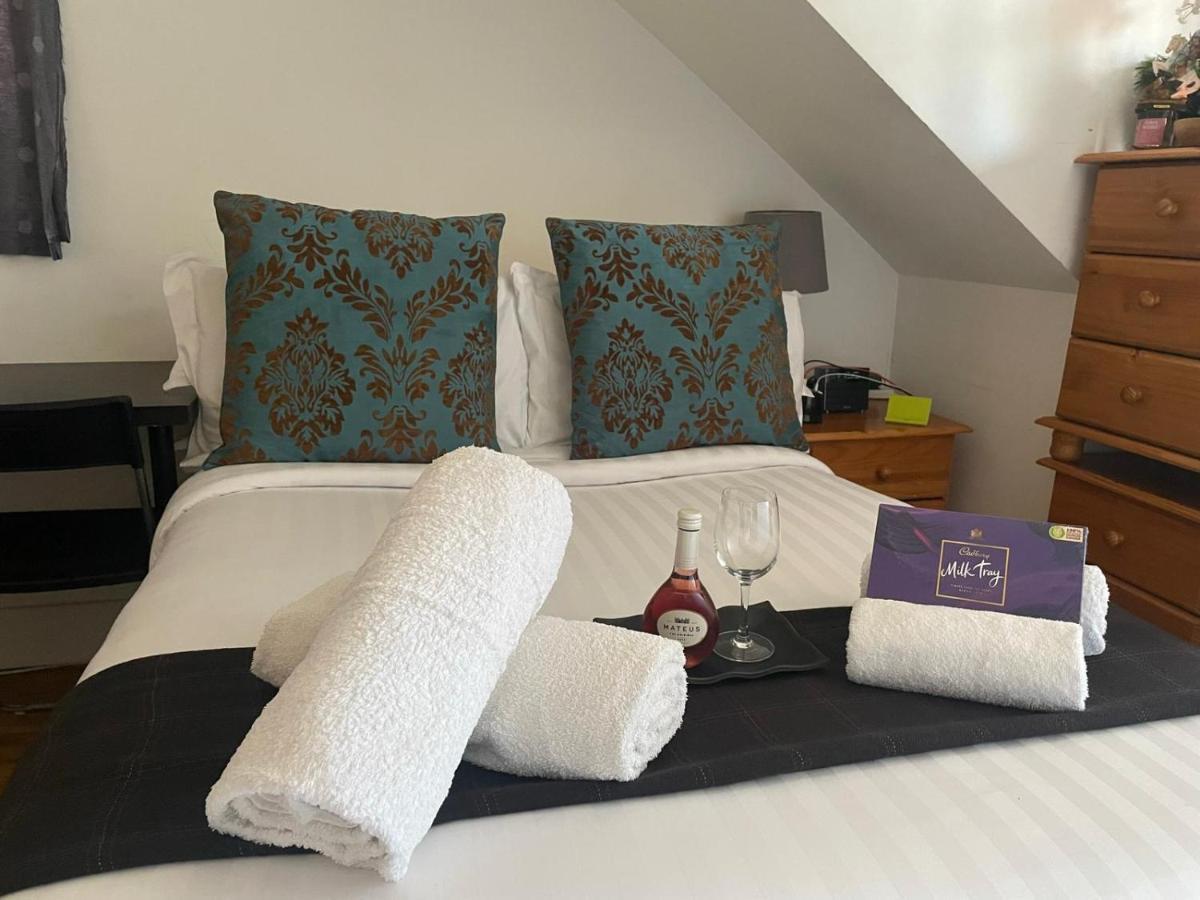 Sw16 Norbury Guesthouse London Bagian luar foto