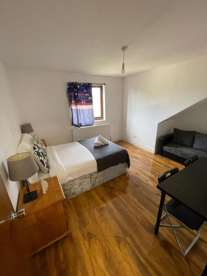 Sw16 Norbury Guesthouse London Bagian luar foto
