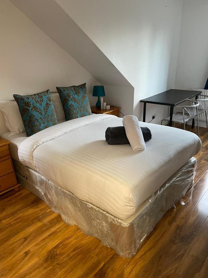 Sw16 Norbury Guesthouse London Bagian luar foto