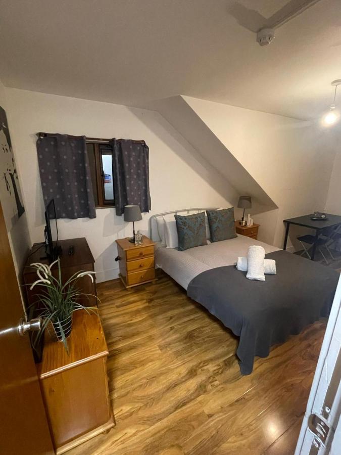 Sw16 Norbury Guesthouse London Bagian luar foto