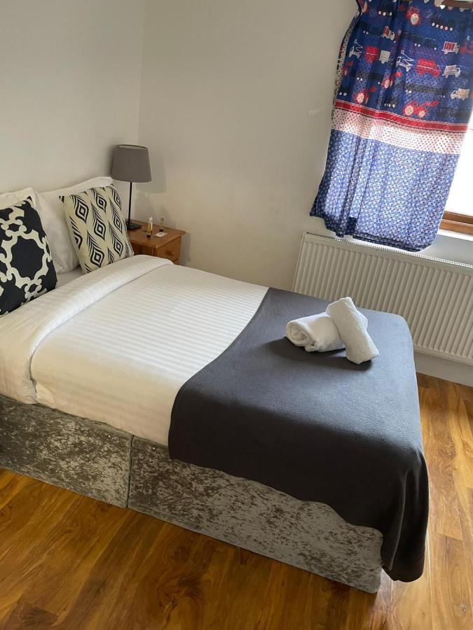 Sw16 Norbury Guesthouse London Bagian luar foto