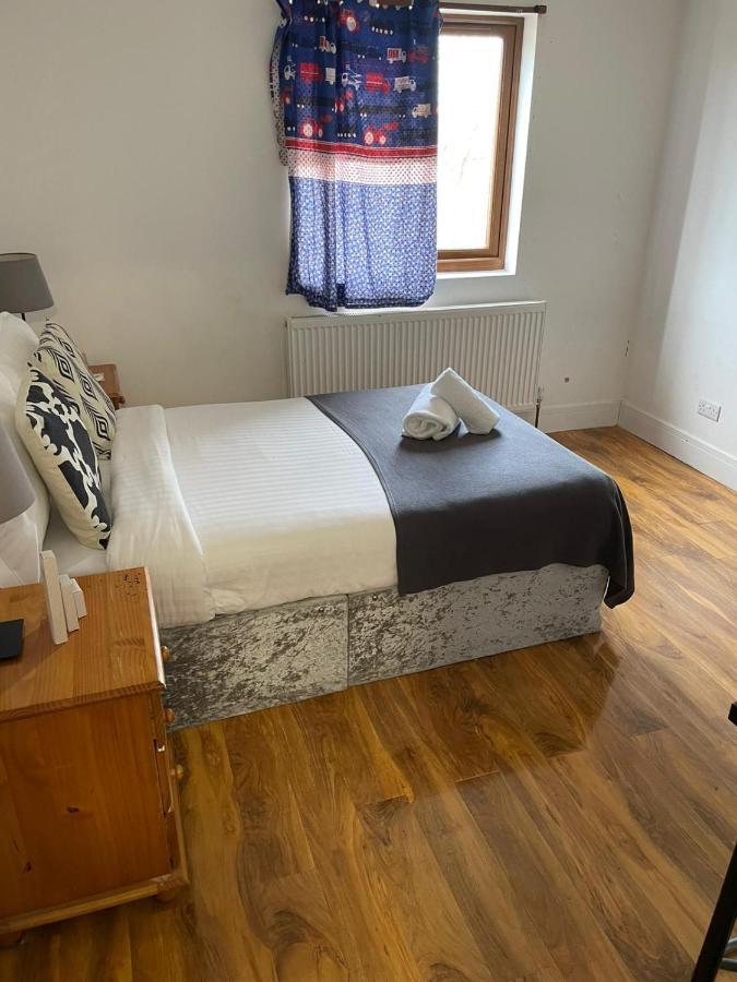 Sw16 Norbury Guesthouse London Bagian luar foto