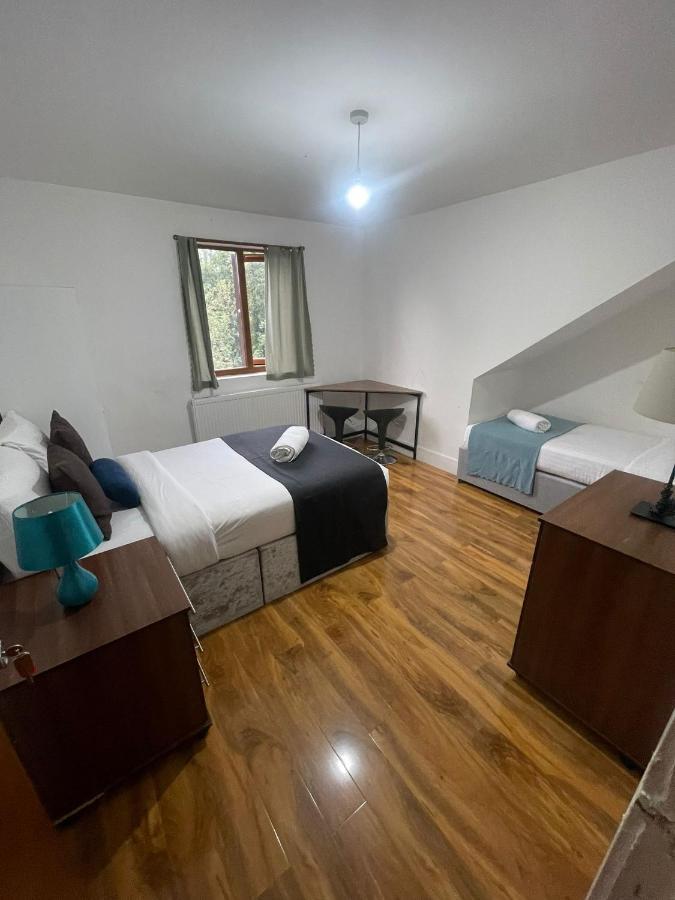 Sw16 Norbury Guesthouse London Bagian luar foto